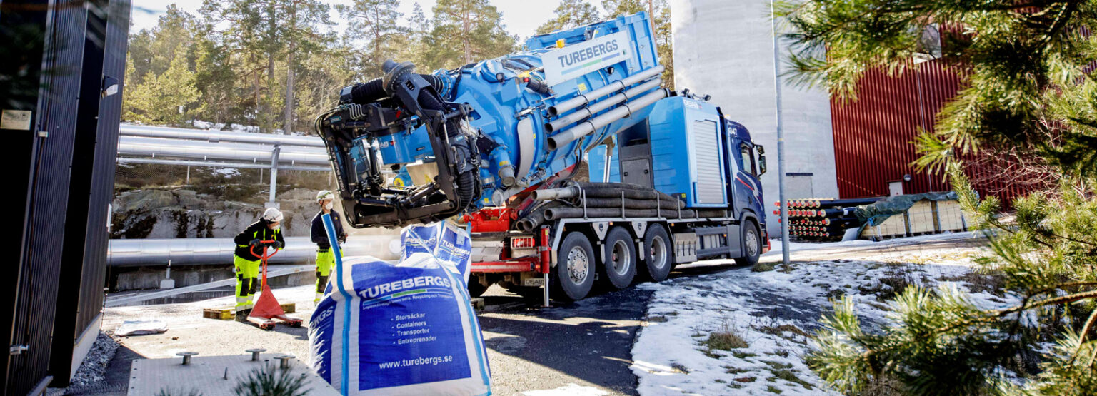 Centurion™ P10 a vacuum loader for tough environments.